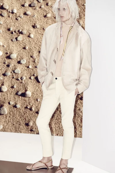 Look 11